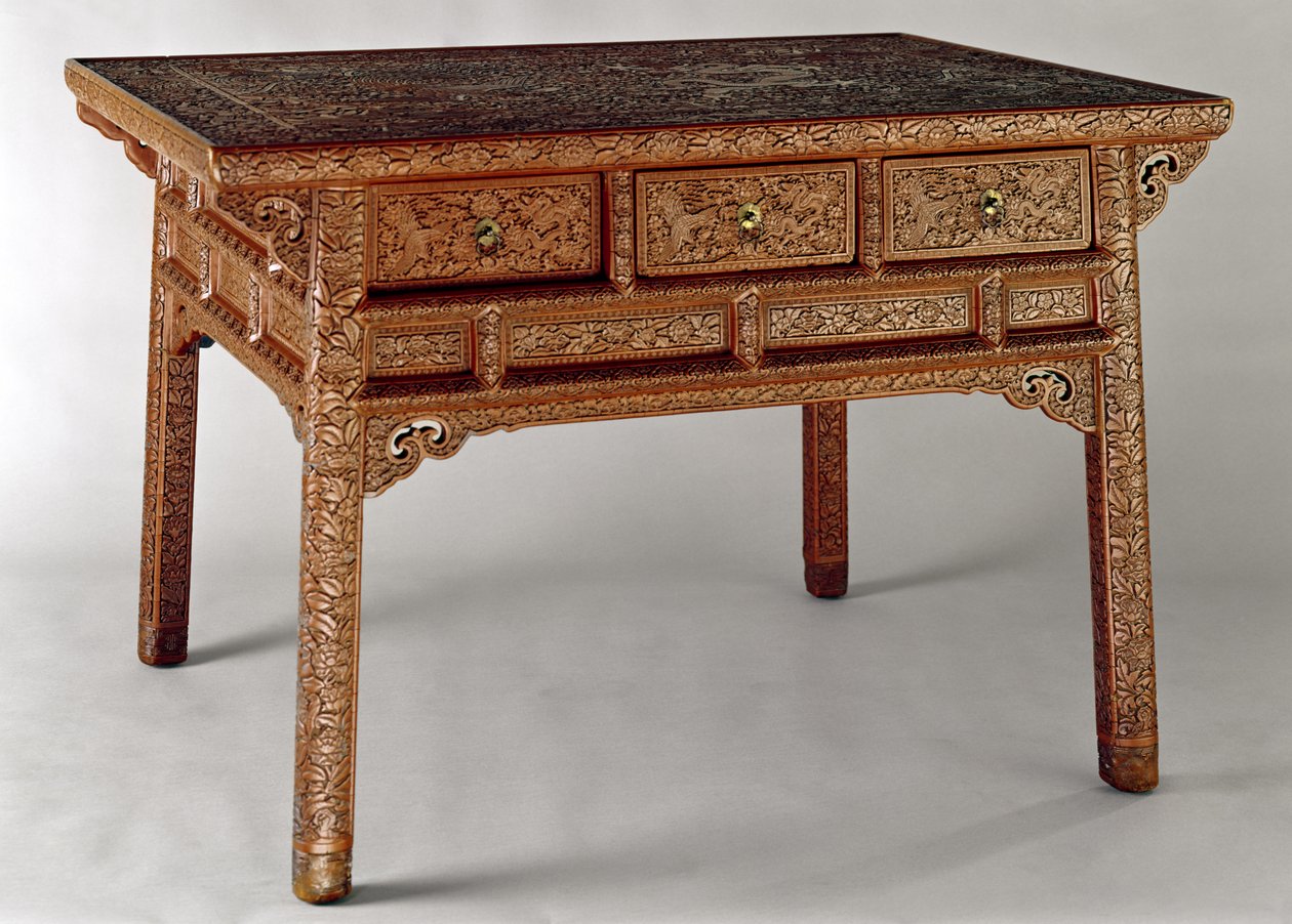 Saray masası, Ming Hanedanlığı, Hsuan Te Dönemi (1426-35) (ahşap üzerine oyma kırmızı cila) by Chinese School