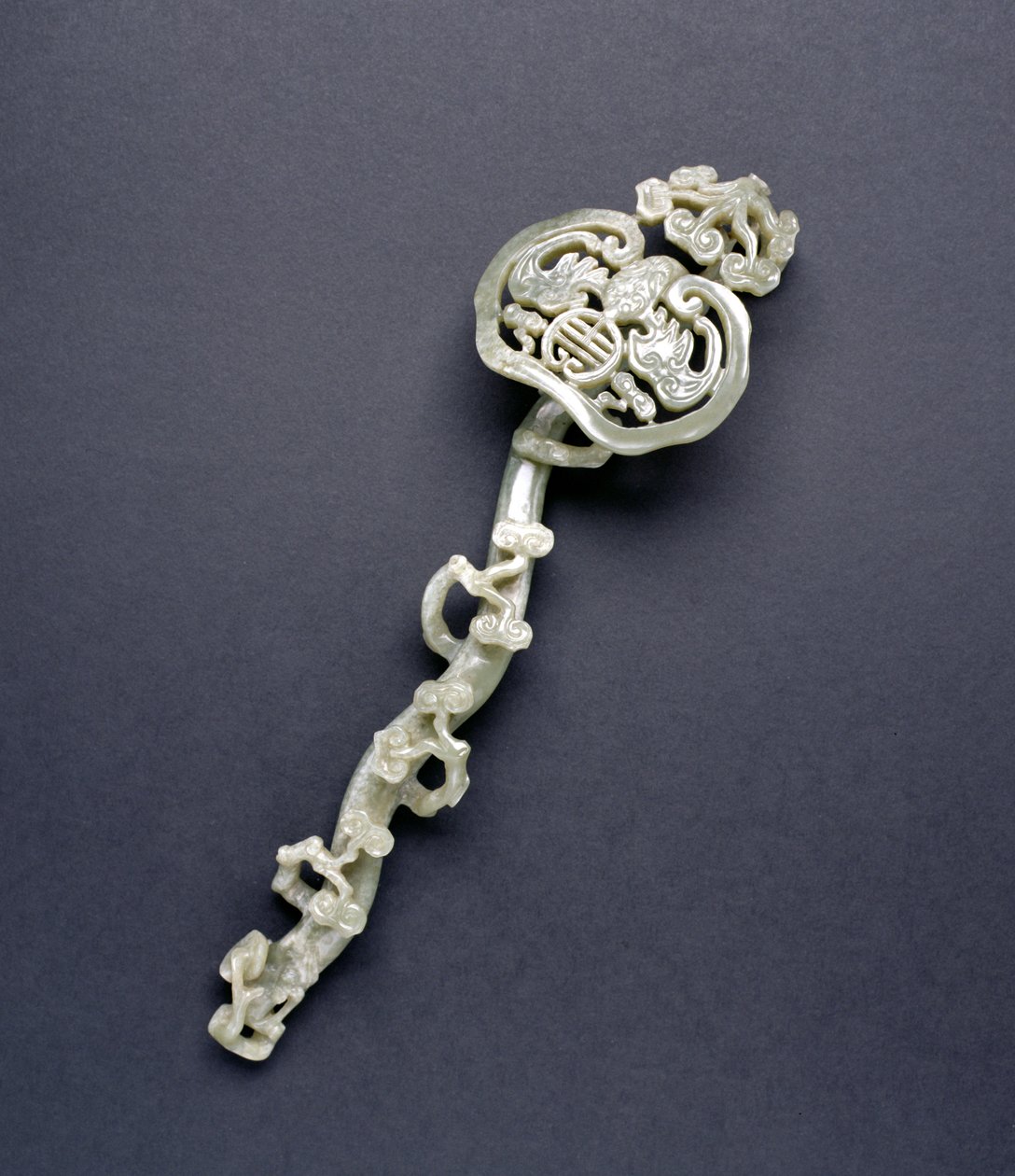 Ruyi asası (seladon taşı) by Chinese School