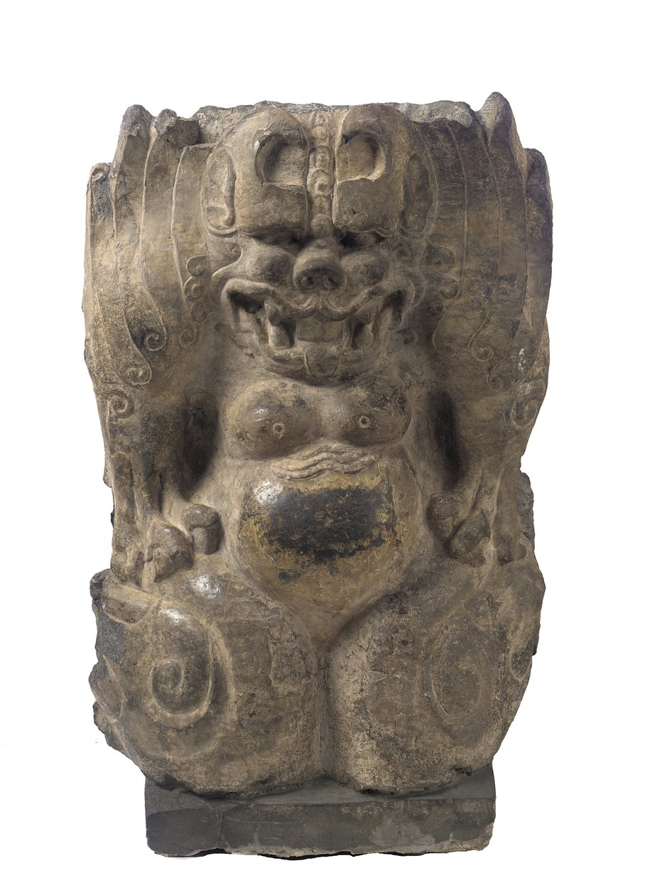 Çömelmiş koruyucu-iblis, Hebei eyaleti, Bölünme Dönemi, 550-577 (koyu kireçtaşı) by Chinese School
