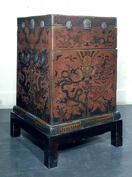 Wanli seyahat sandığı, 1613 (lake) by Chinese School