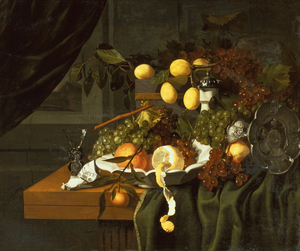 Bir Tabakta Soyulmuş Limon, Portakal ve Üzüm (yağ) by Christiaan Luykx or Luycks