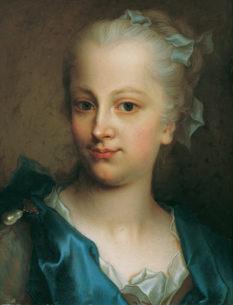 mavi elbiseli kız by Christian Seybold
