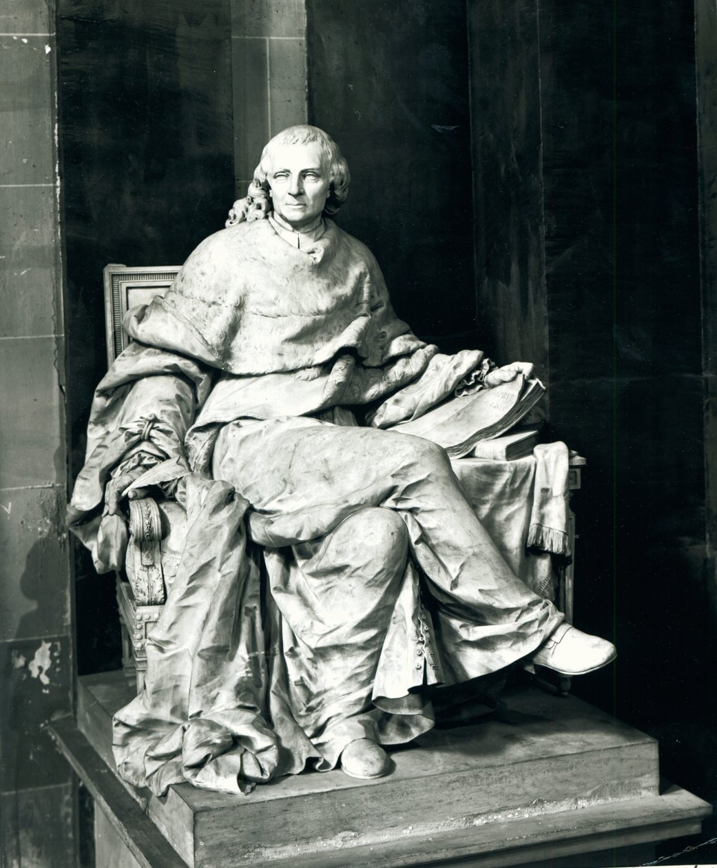 Charles de Secondat (1689-1755) Baron de Montesquieu, 1779 (mermer) by Claude Michel Clodion