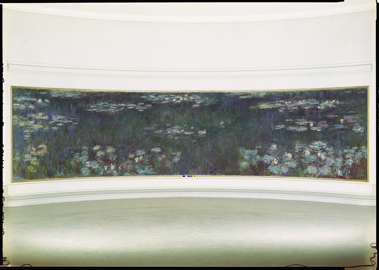 Nilüferler, 1915-26 by Claude Monet
