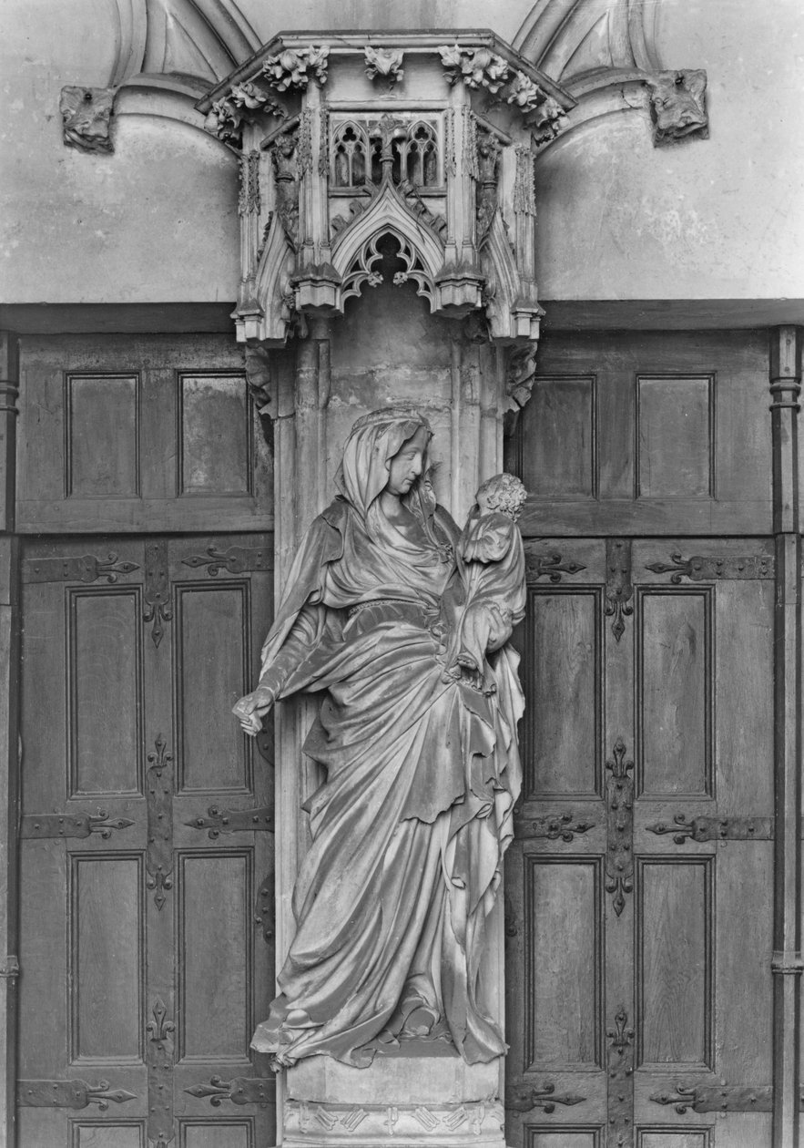Bakire ve Çocuğu tasvir eden bir trumeau ile portal by Claus and Malouel, Jean Sluter