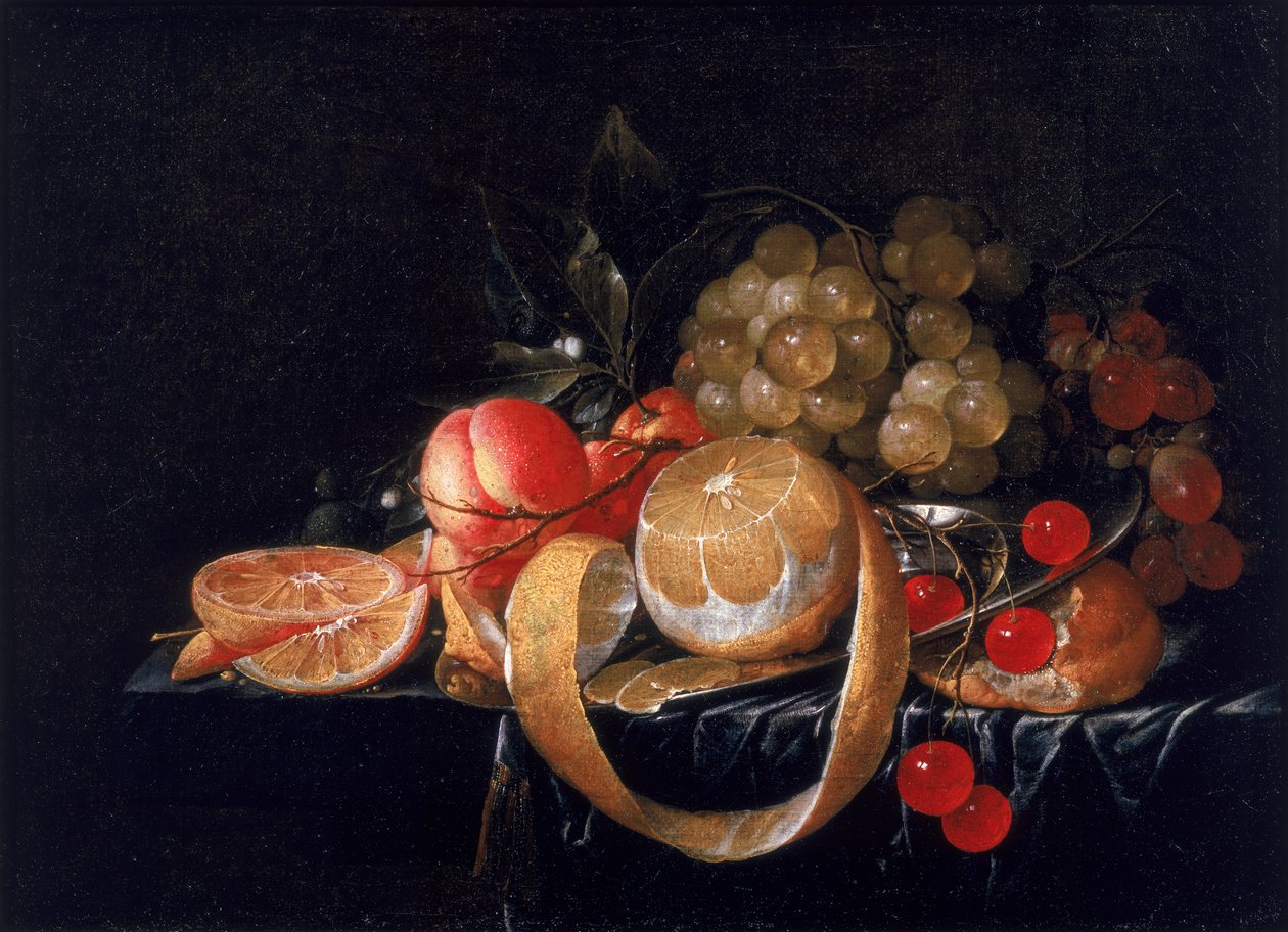 Bir limon, üzüm, kiraz ve kayısı ile kalaylı bir tabakta bir Natürmort by Cornelis de Heem