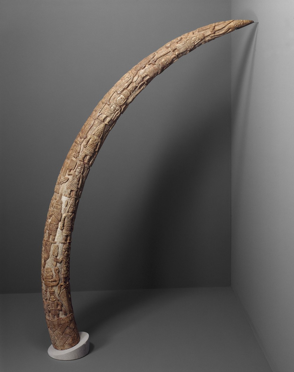 Her ikisi de Altar Tusk, 1850-88 by Court of Benin Nigeria Edo People
