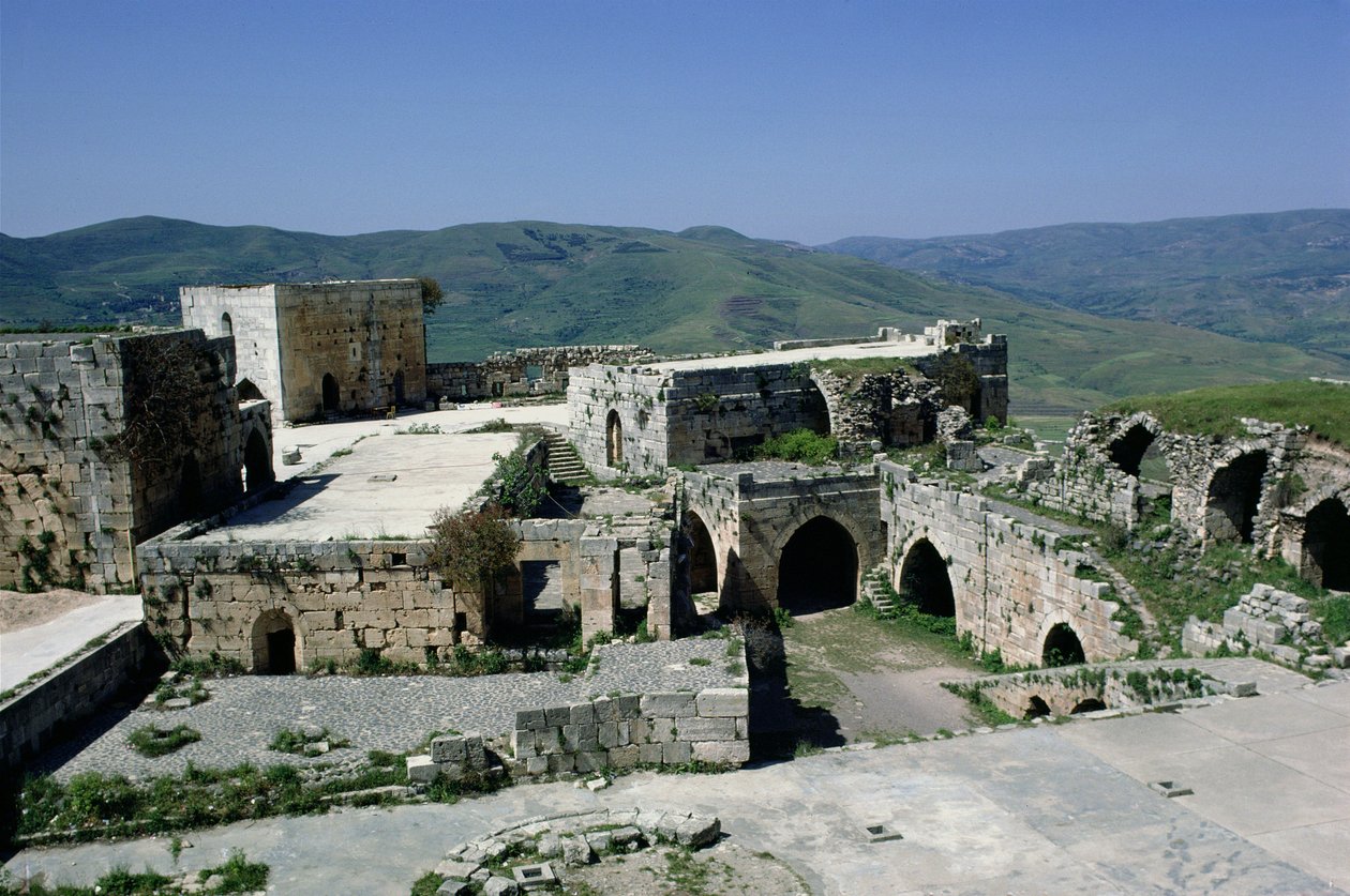 Kraliyet Adalet Mahkemeleri, Strand Cephesi by Crusader Period