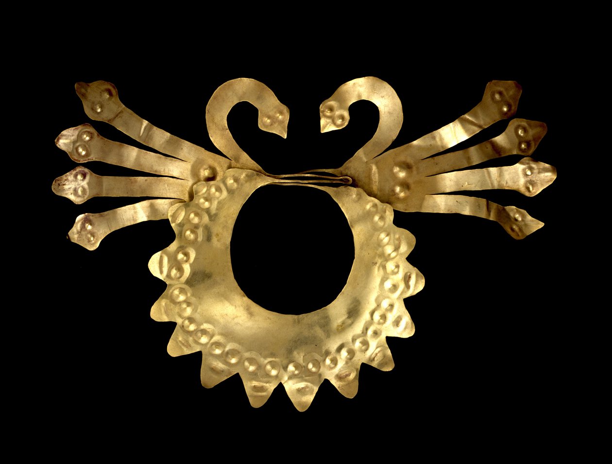 Yılanlı Burun Süsü by Culture Nazca