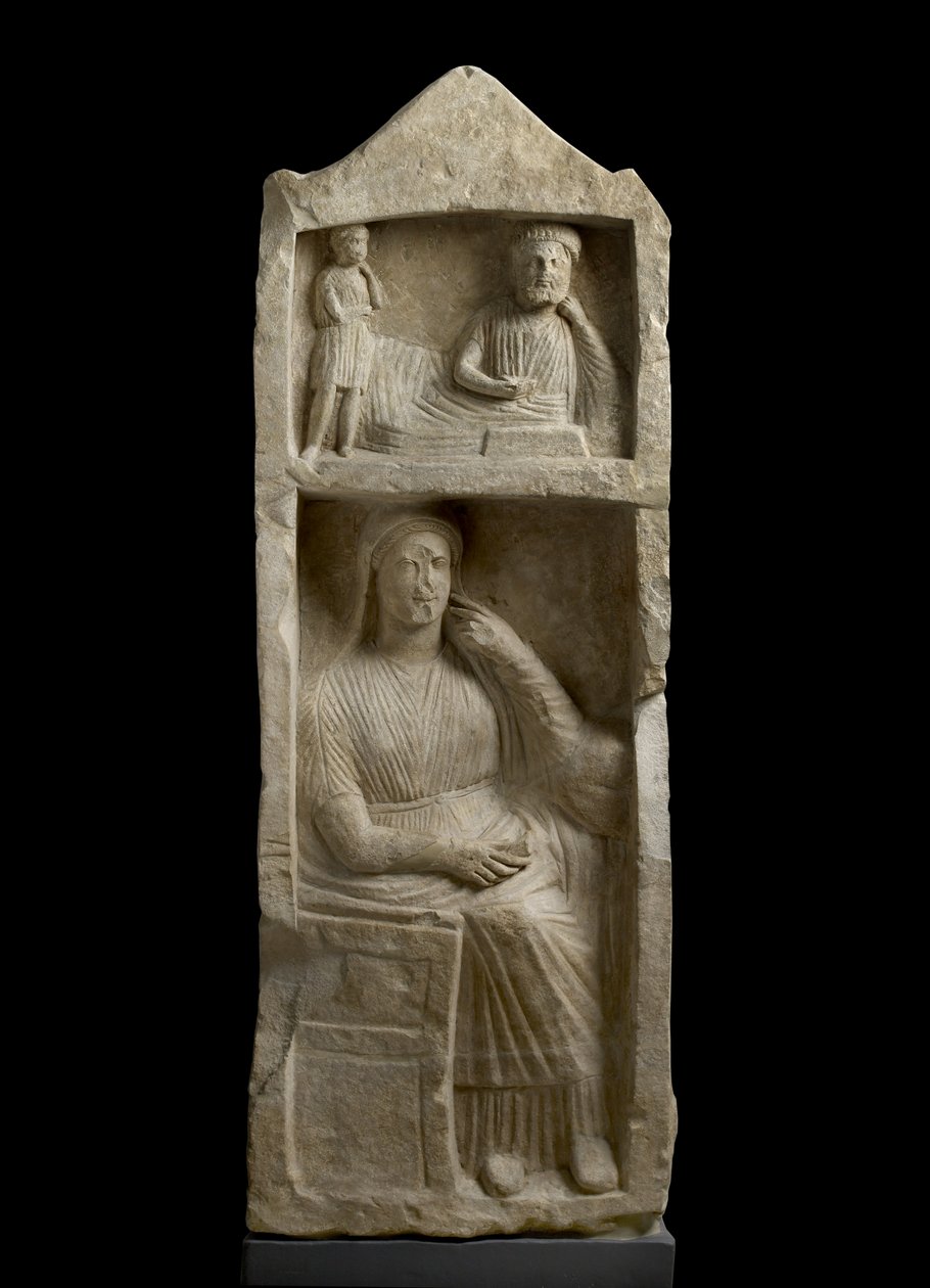Kireçtaşı mezar steli, erkek refakatçi ve oturan bir kadınla sakallı bir şölen kabartması, MÖ 325-30 dolayları (kireçtaşı) by Cypriot