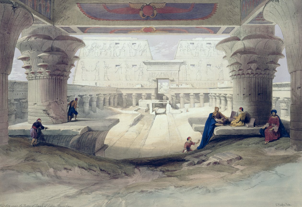Yukarı Mısır, Edfou Tapınağı Portikosunun altından görünüm, Louis Haghe (1806-85) pub tarafından oyulmuş Mısır ve Nubia'nın I. Cildinden plaka 32. 1846 by David Roberts