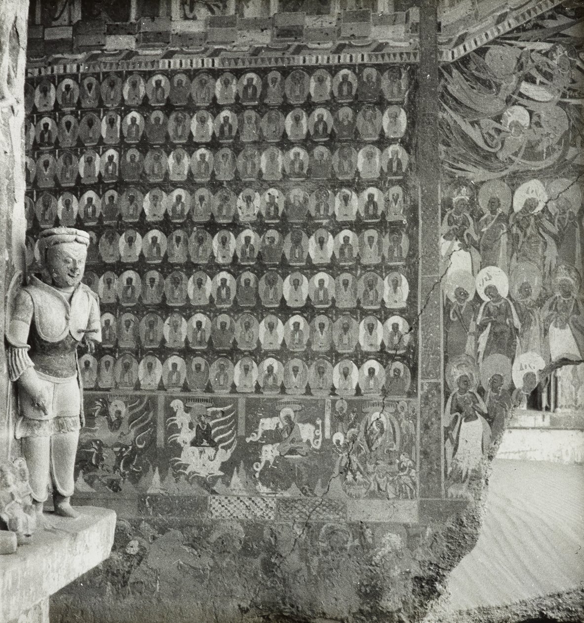 Mağara 257, kuzey duvarının ön bölümü, Dunhuang Mağaraları, Çin, Fotoğraf 1275/1 (44) by Desmond Parsons