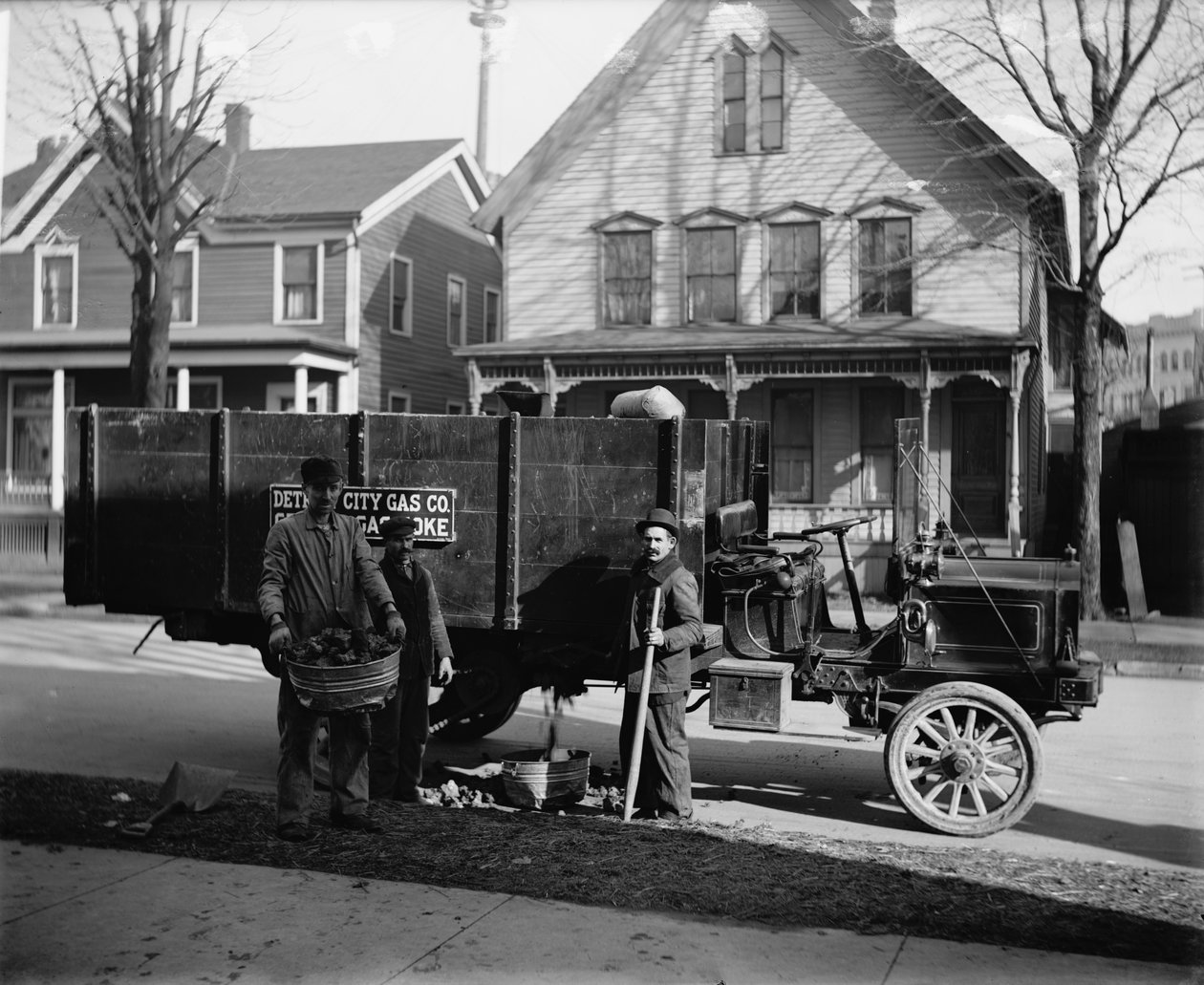 Coke delivery wagon and workers, Detroit City Gas Co., Michigan, 1900  by Detroit Publishing Co.