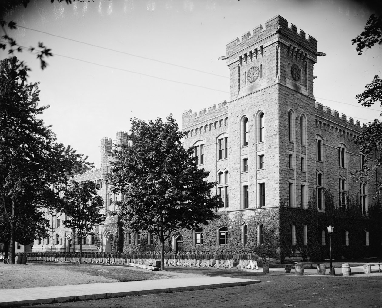 Smolensk Prospekt, St Petersburg, 1900 by Detroit Publishing Co.