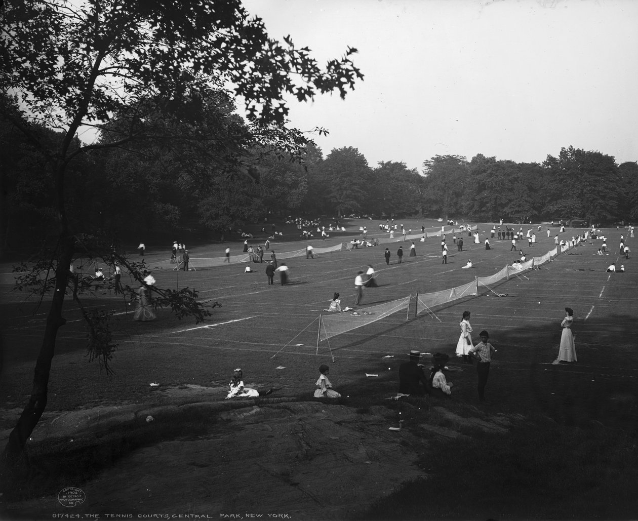 Tenis kortları, Central Park, New York, c.1904 by Detroit Publishing Co.