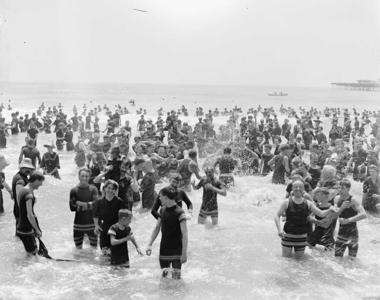 Yıkananlar , Atlantic City, New Jersey by Detroit Publishing Co.