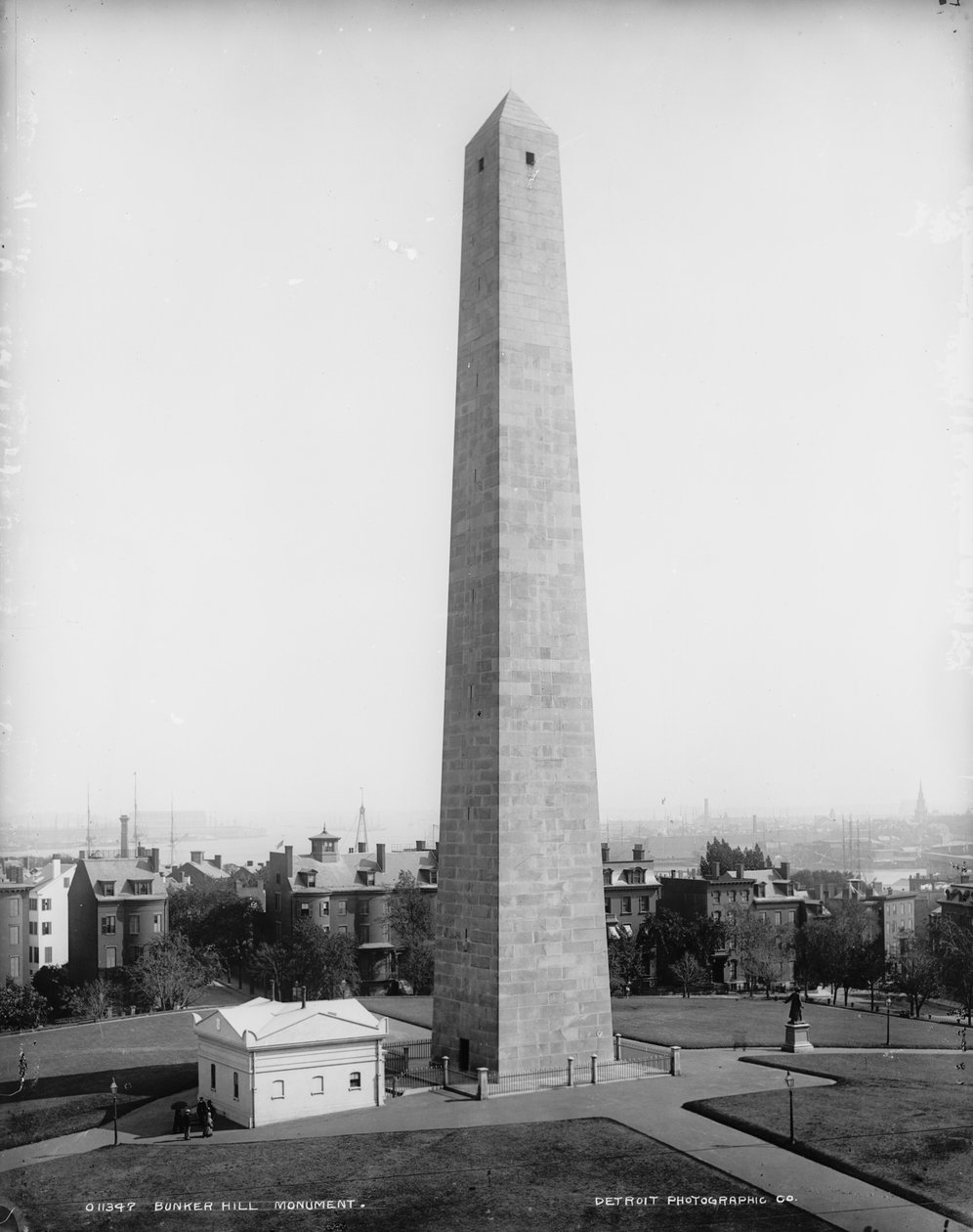 Bunker Hill Anıtı, Charlestown, Massachusetts, c.1890-99 by Detroit Publishing Co.