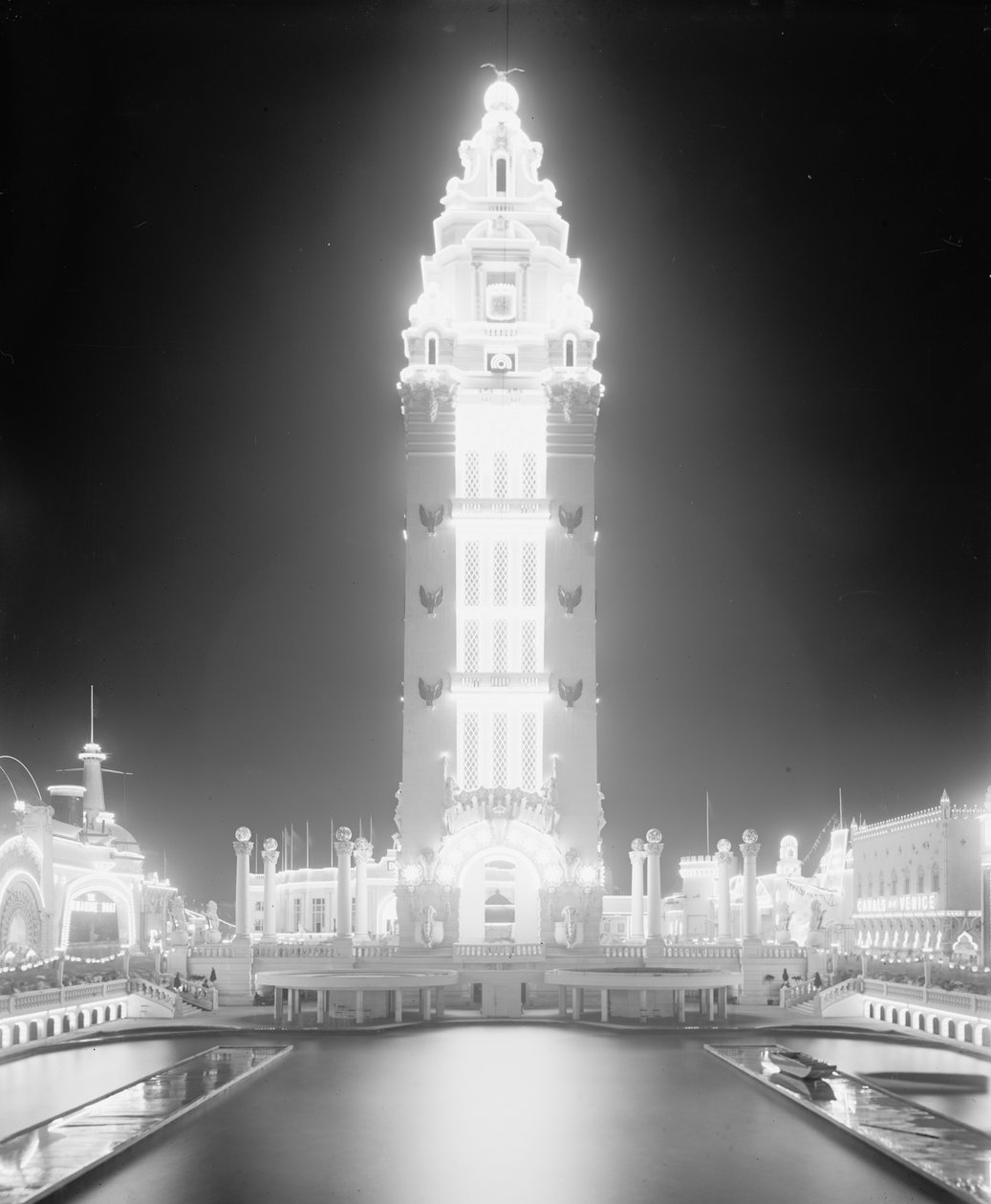 Dreamland at night, Coney Island, New York City, 1905 dolayları (s/b fotoğraf) by Detroit Publishing Co.