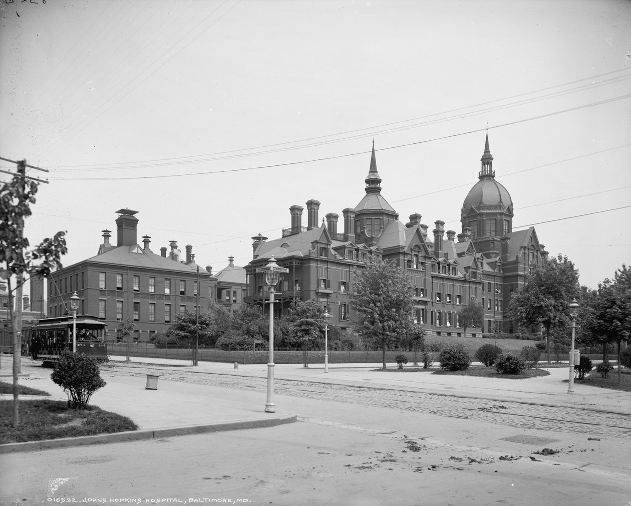 Johns Hopkins Hastanesi, Baltimore, Md., c.1903 by Detroit Publishing Co.