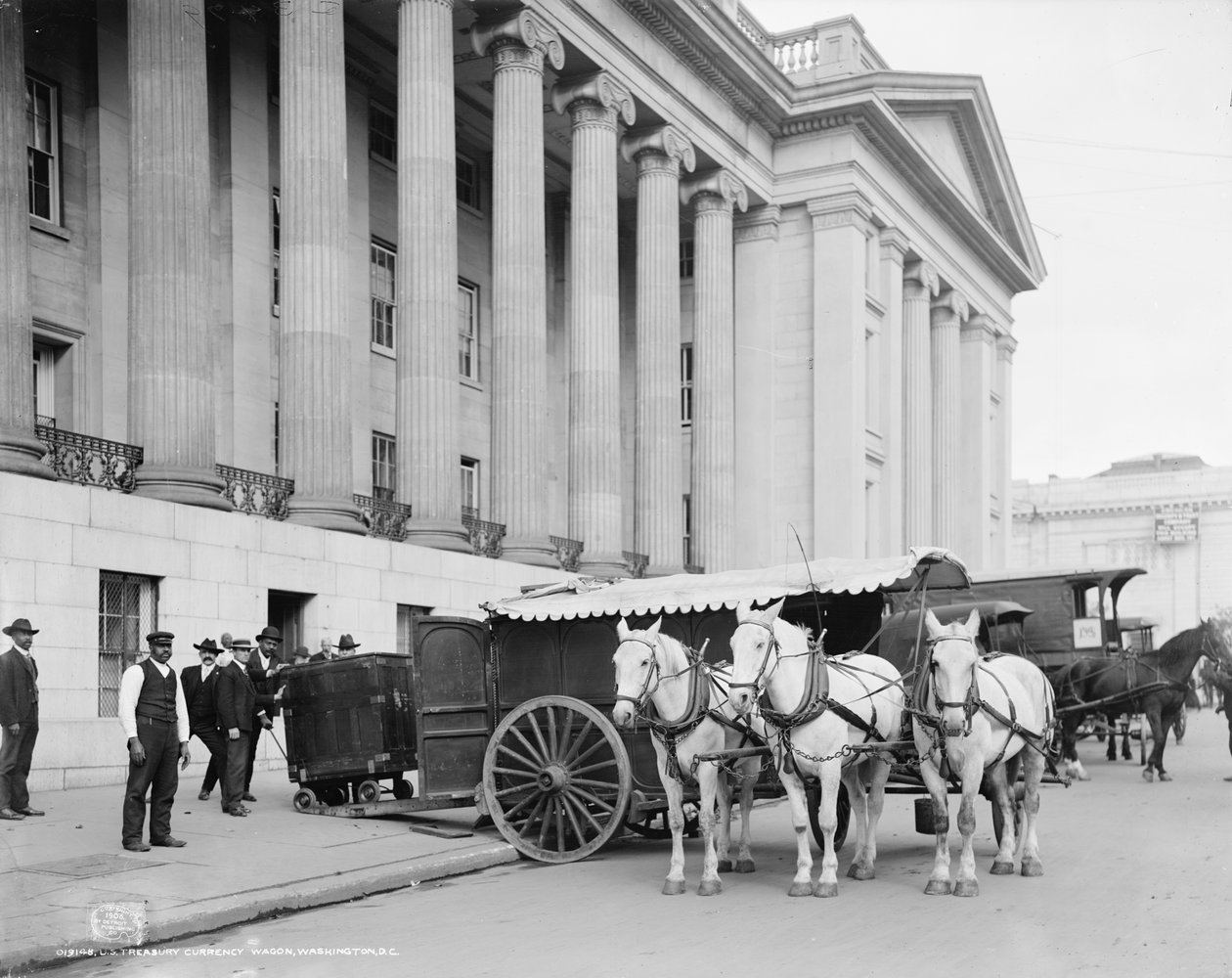ABD Hazine Para Birimi Vagonu, Washington, DC, c.1906 (s/b fotoğraf) by Detroit Publishing Co.