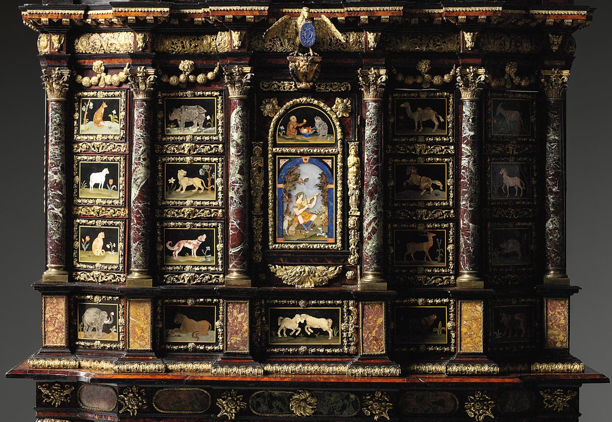 Louis XIV stant üstü dolap (altın bronz, pietra dura, bağa, dişbudak, ebonize ve koli yaldızlı) (ayrıca bkz. 1766355-6) by Domenico and Gobelins workshop (attr. to) Cucci