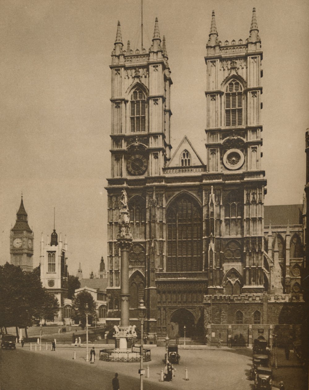 Westminster Abbey Kumaşında Çalı Çitinin Eli, c1935. by Donald McLeish