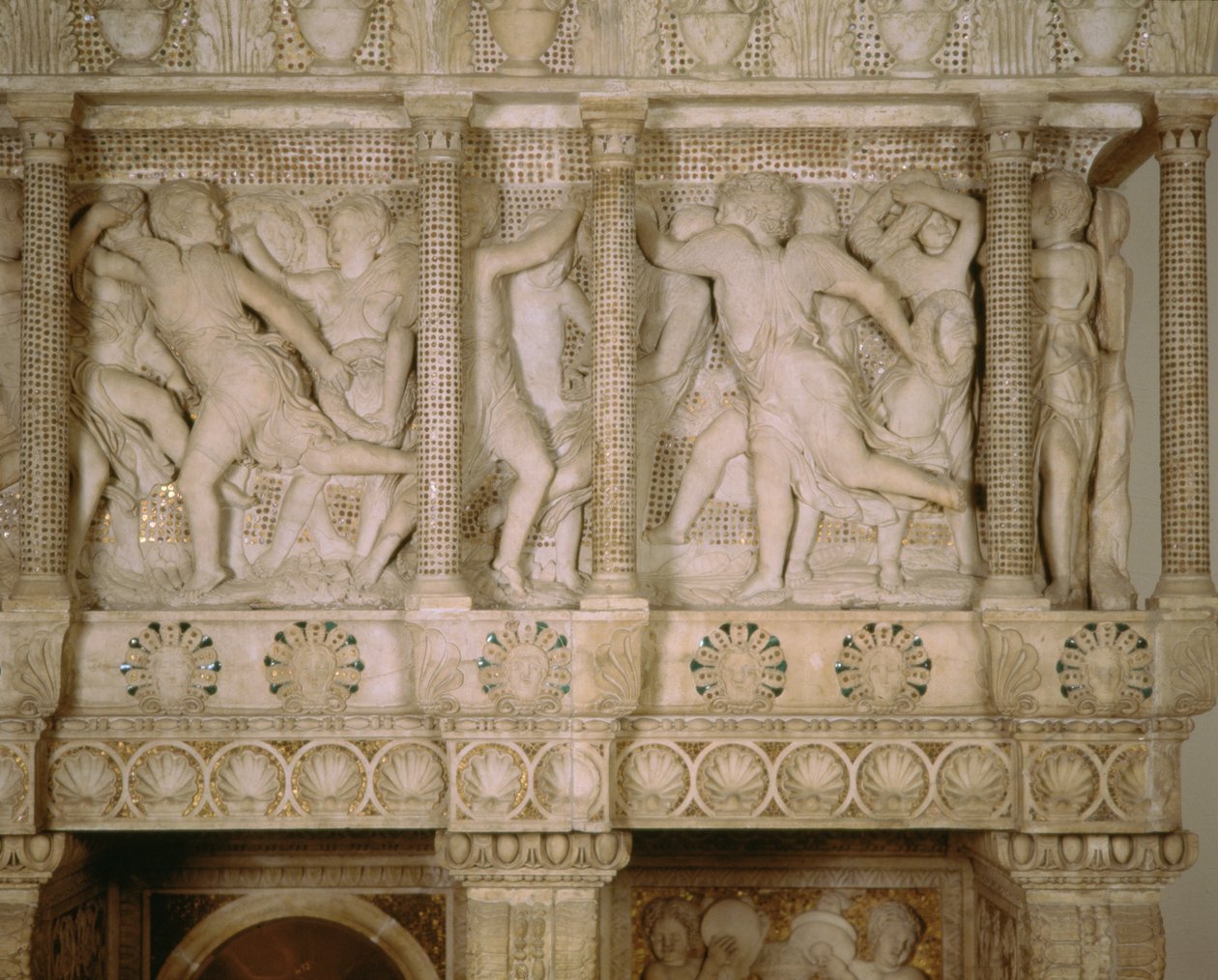 ಕ್ಯಾಂಟೋರಿಯಾದಿಂದ ವಿವರ, 1433-38 (ಮಾರ್ಬಲ್ ಮತ್ತು ಗ್ಲಾಸ್ ಮೊಸಾಯಿಕ್) (ನೋಡಿ 340290, 13906-97)ಟರ್ಕ್ by Donatello