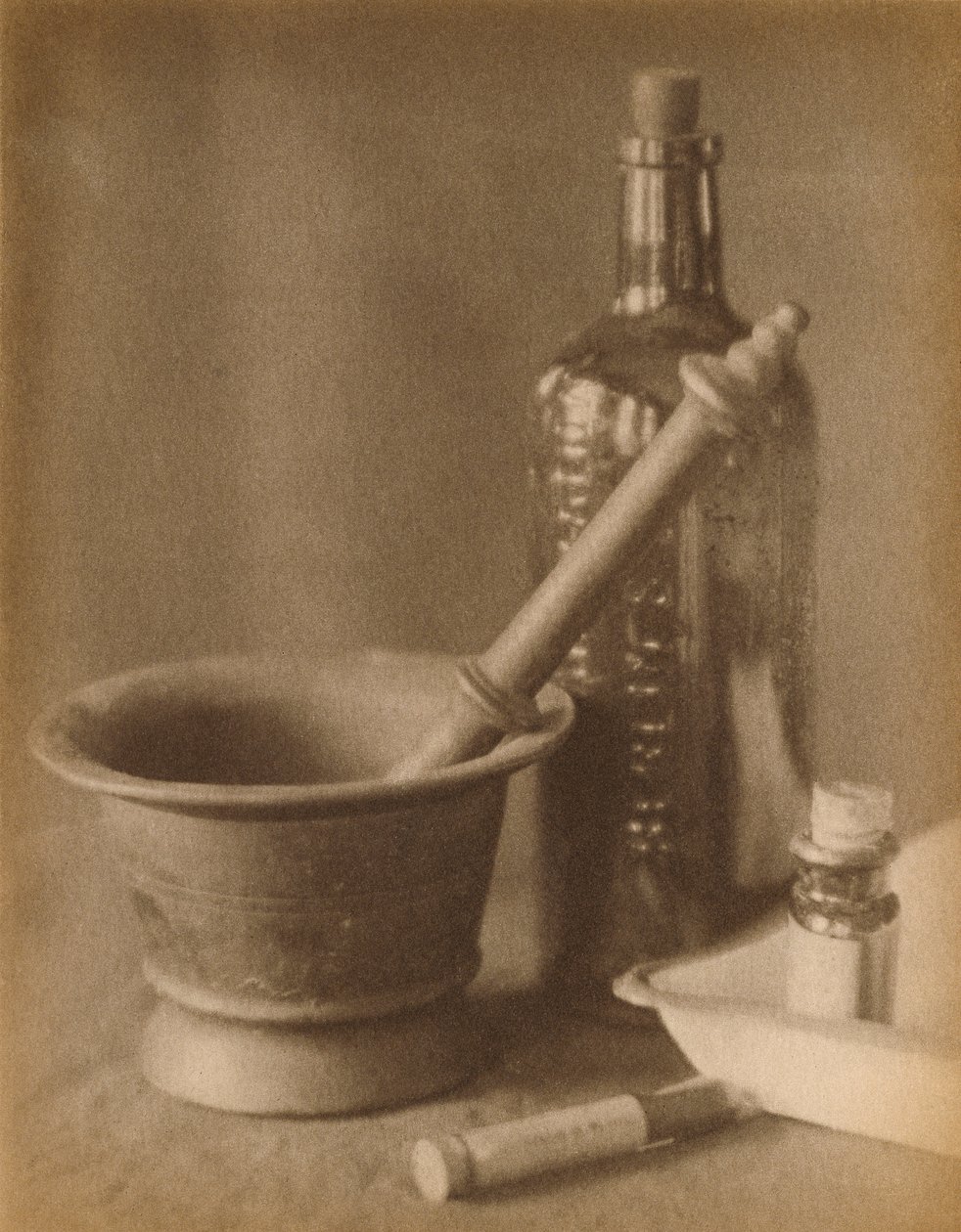 Karanlık Oda Natürmort, Doris Ulmann by Doris Ulmann