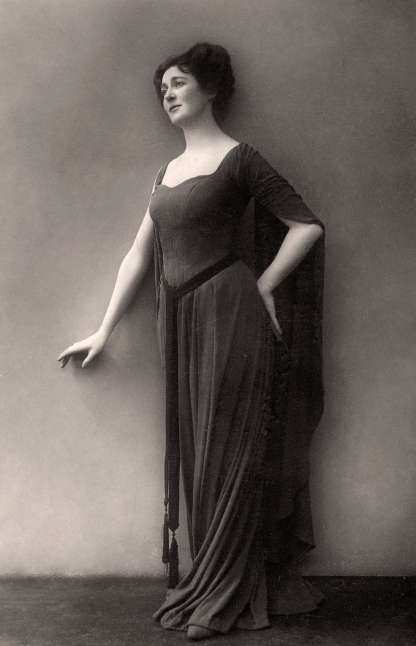 Miriam Clements, İngiliz aktör ve oyuncu, 1910. by Dover Street Photo Studio