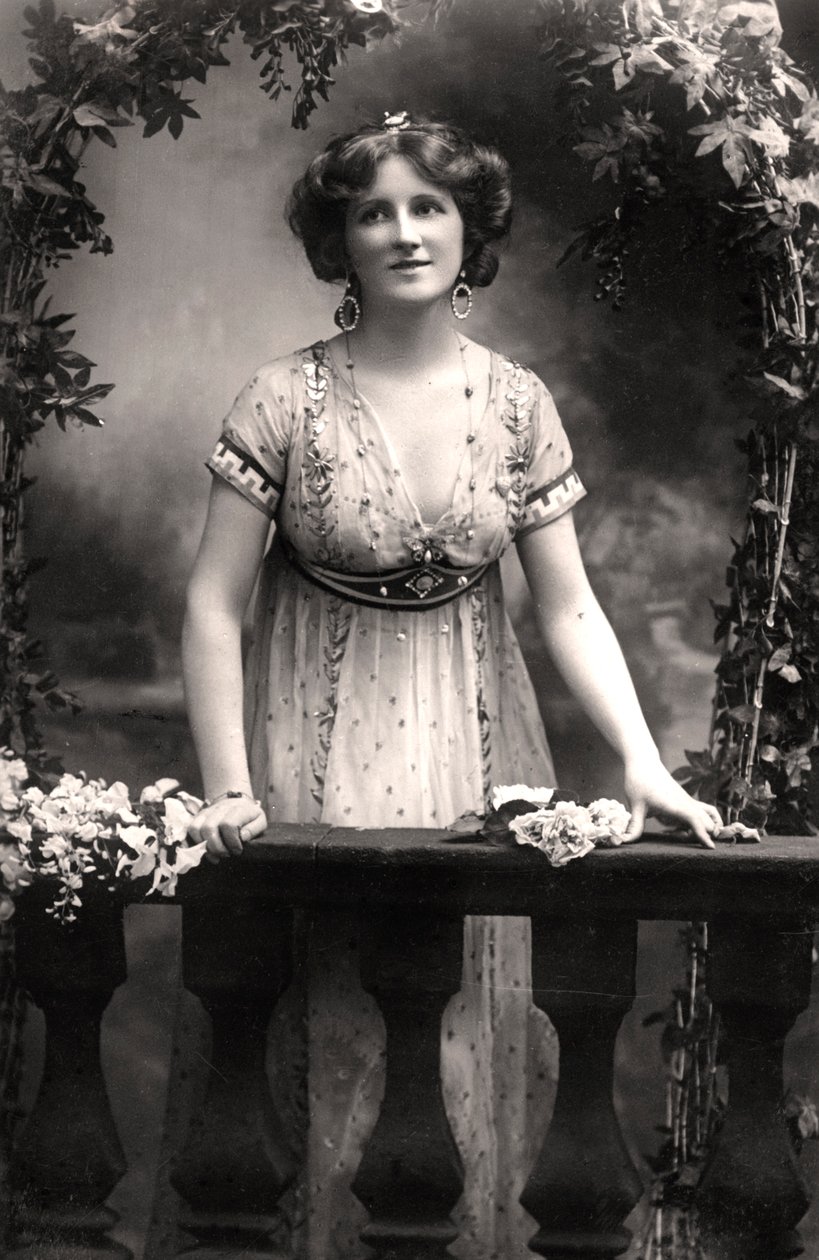 Nina Sevening, oyuncu, 1900