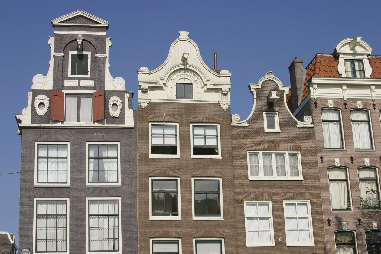 üçgen evler, by Dutch School