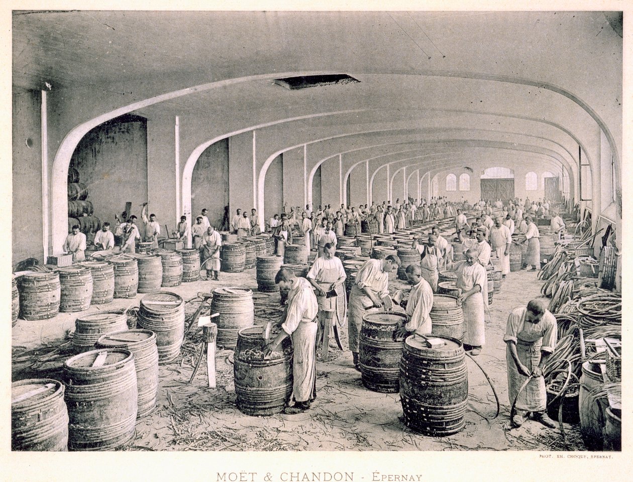 Varillerin yapımı, 'Le France Vinicole', pub'dan. Moet und Chandon, Epernay (fotolito) by E.M. Choque