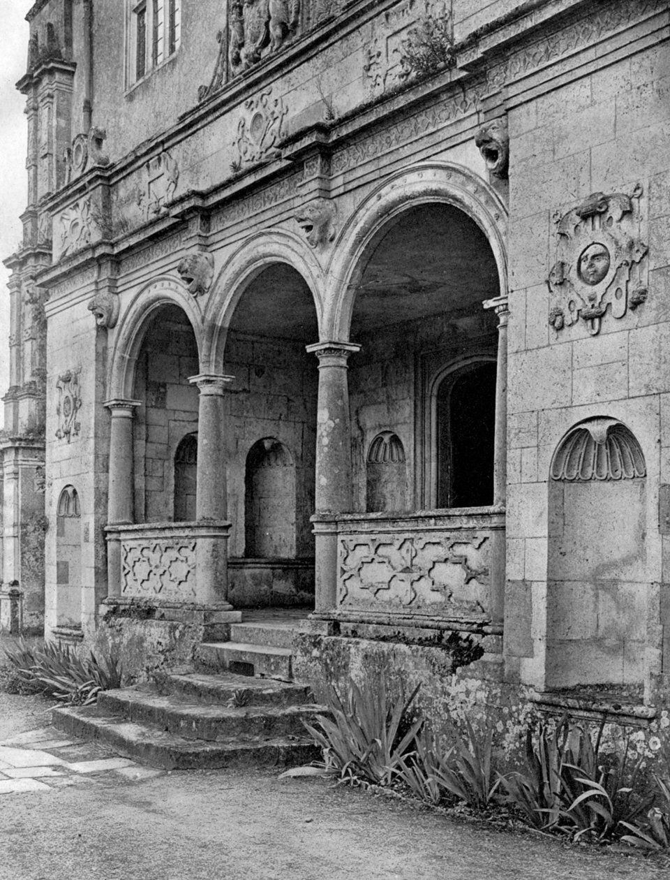 Sundurma, Cranborne Malikanesi, Dorset, 1924-1926. by E. Bastard