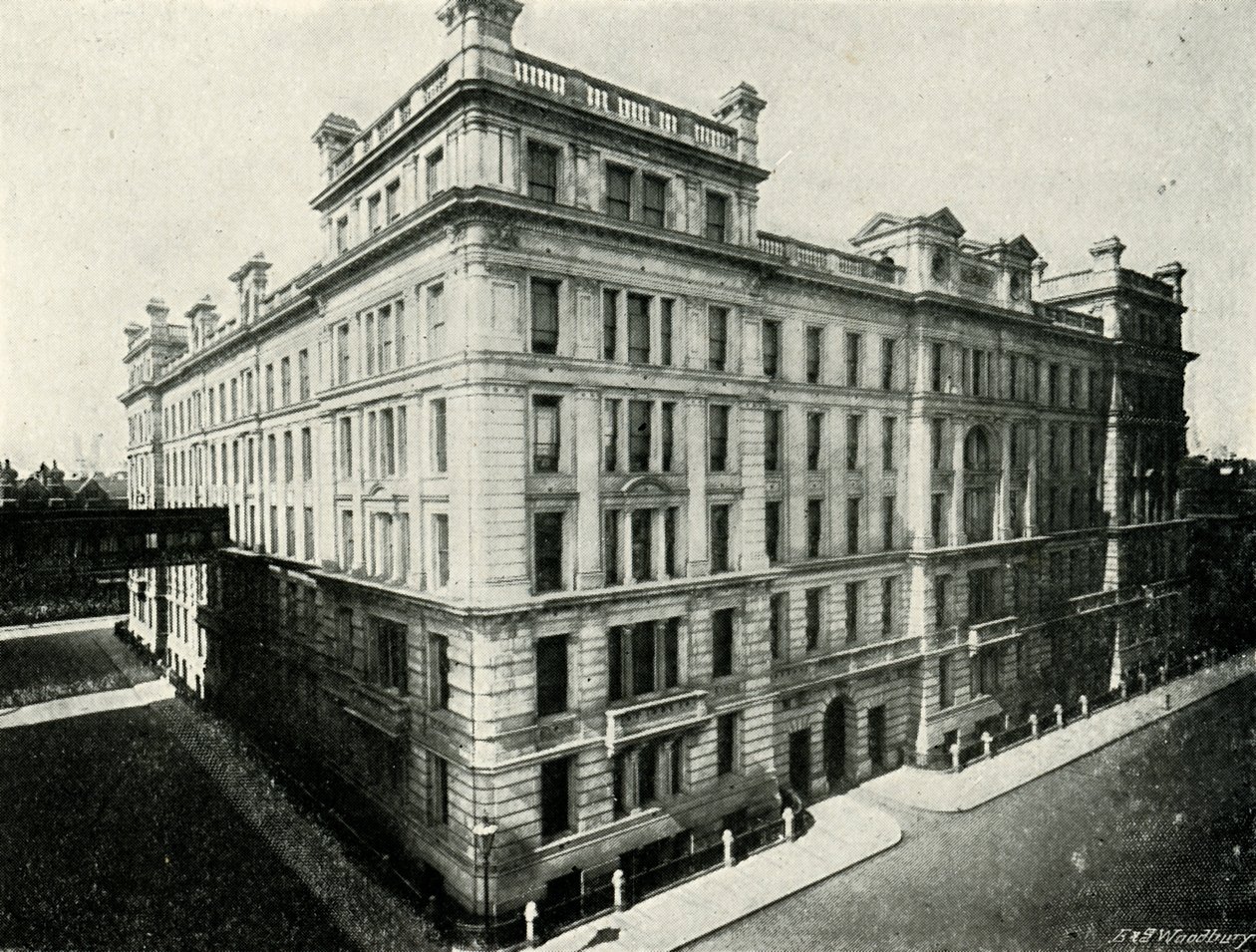 Genel Postane - Yeni Kuzey Binası, c1897 by E. and S. Woodbury
