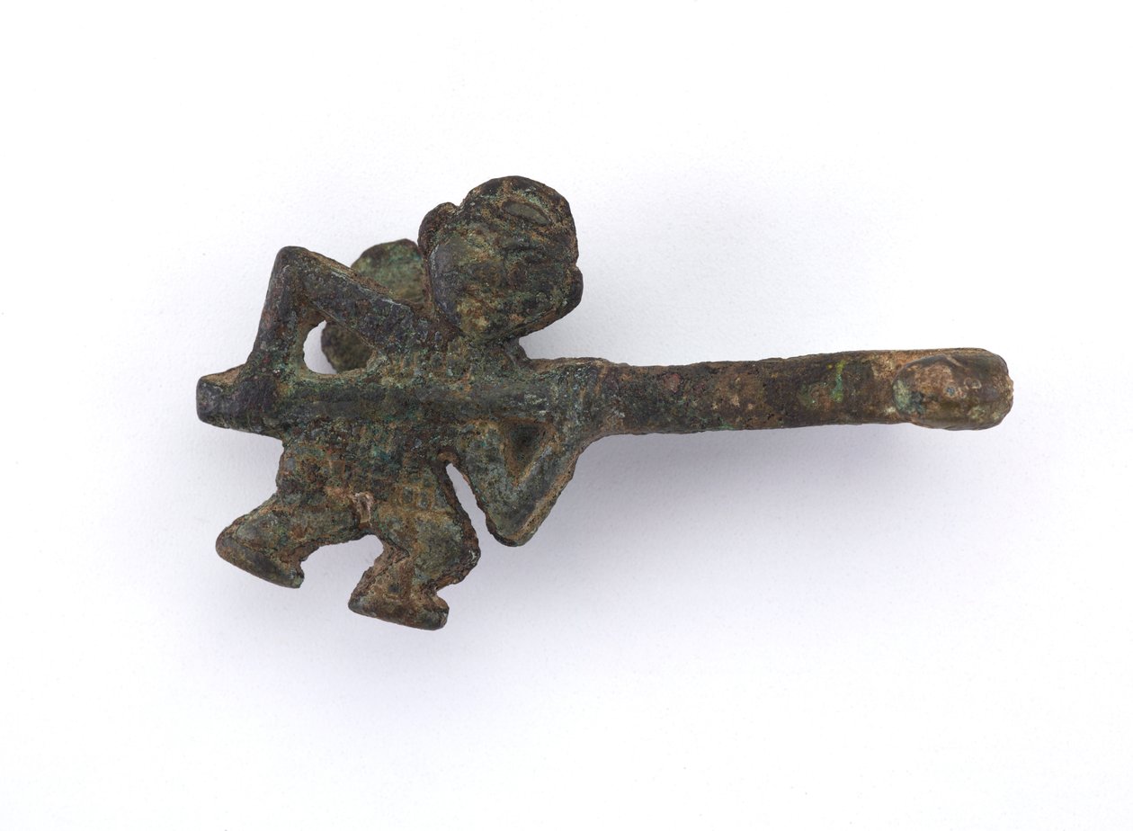 giysi kancası by Eastern Zhou Dynasty Chinese School