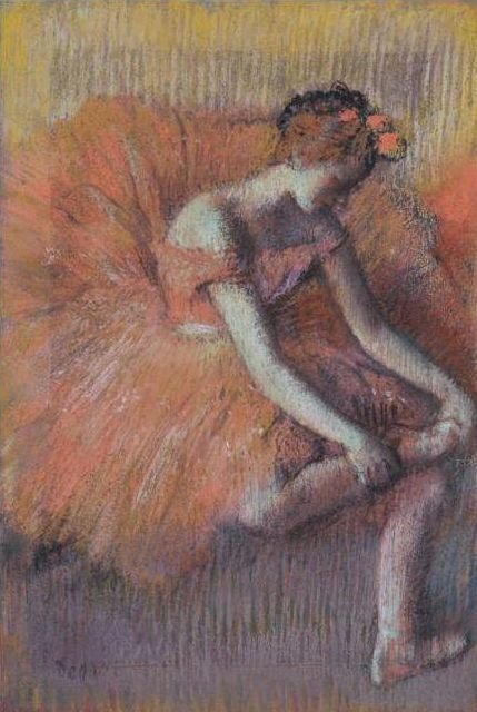 Dansçı sandalenini ayarlıyor by Edgar Degas