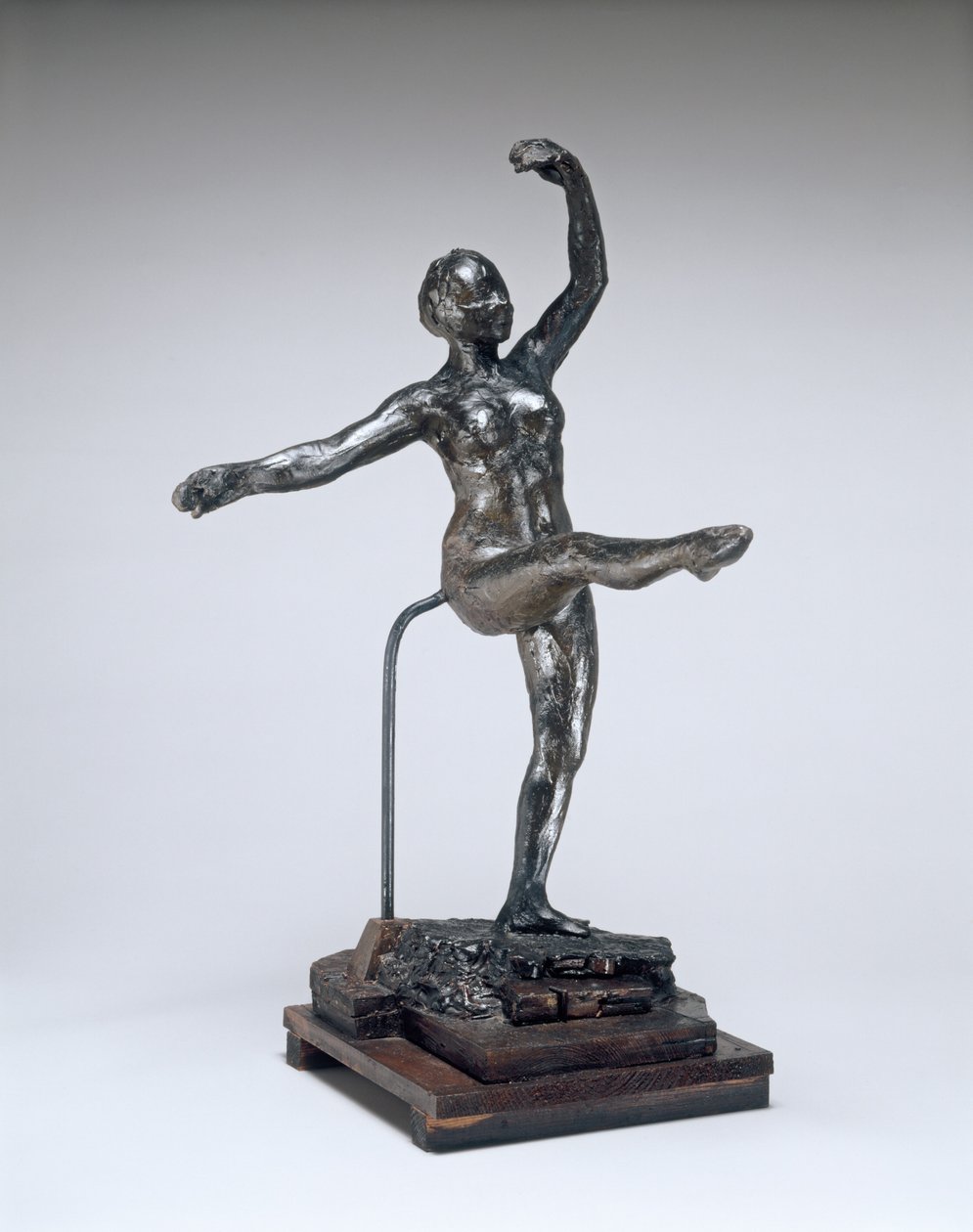 Dördüncü Pozisyon Ön, Sol Bacakta, c. 18851890. by Edgar Degas