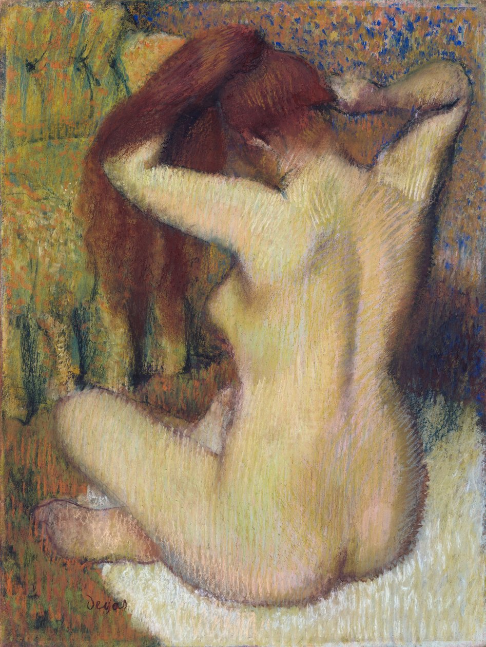 Saçını Taranan Kadın, c.1888-90 (bağlantıya iliştirilmiş açık yeşil dokuma kağıt üzerine pastel) by Edgar Degas