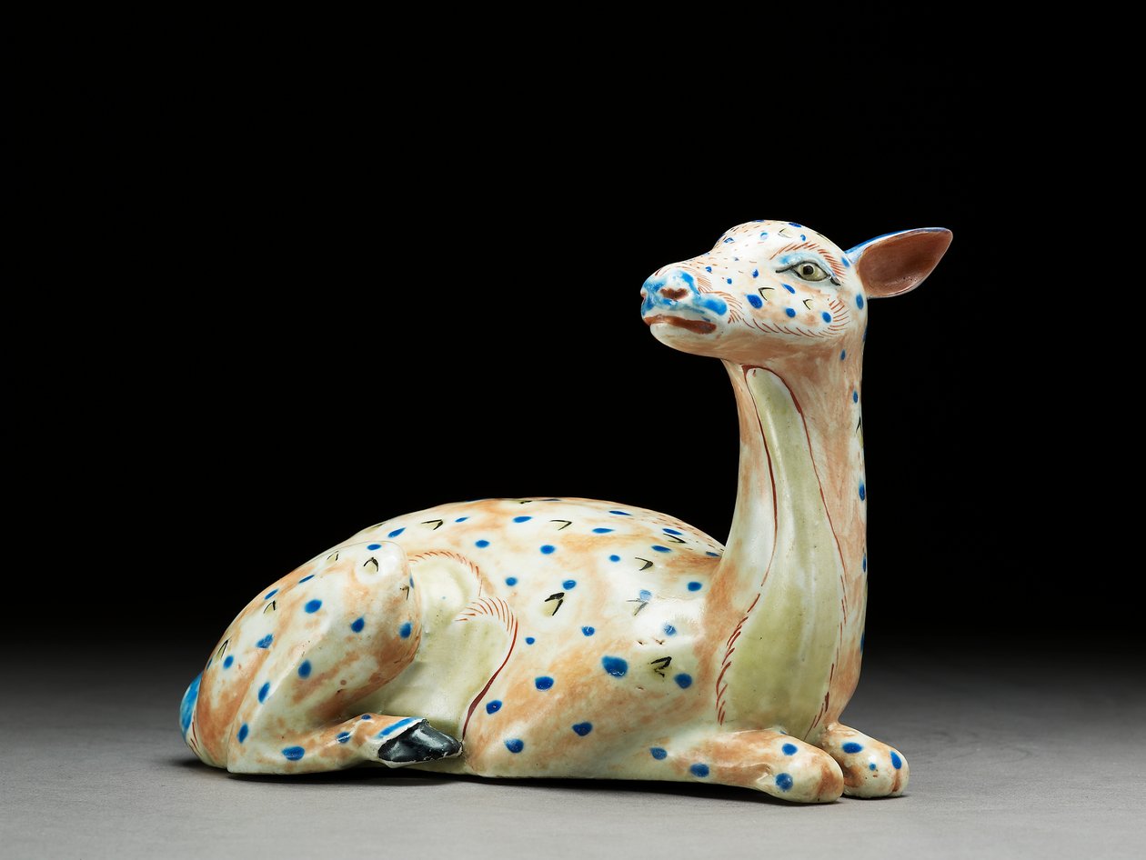 Yatar bir geyik figürü, Arita, c.1680 (porselen) by Edo Culture