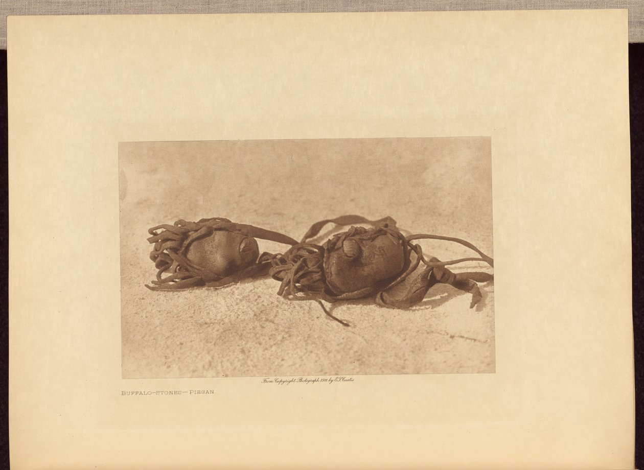 Buffalo-taşları - Piegan by Edward S. Curtis