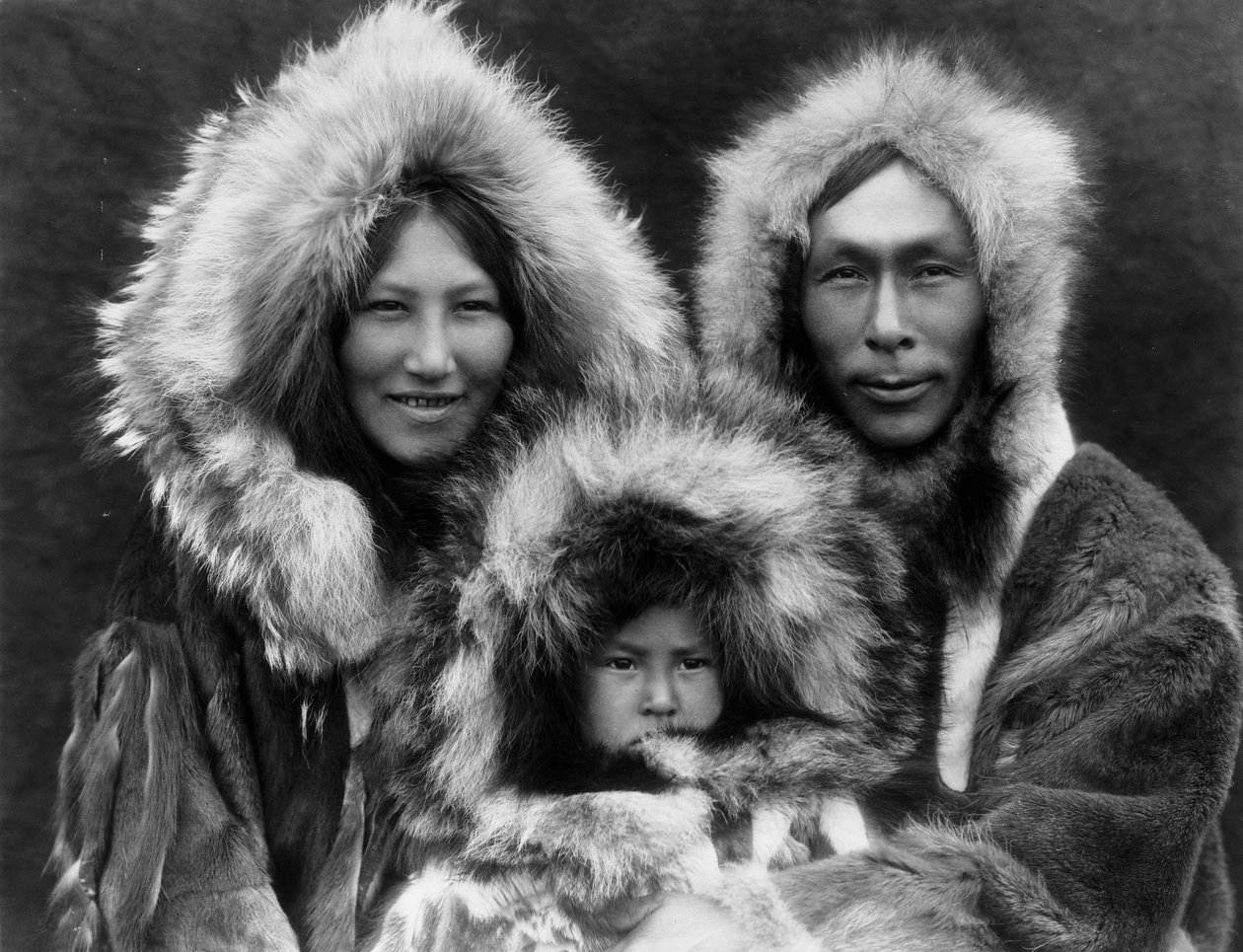 Bir aile grubu, Noatak, 1929 dolayları (s/b fotoğraf) by Edward Sheriff Curtis