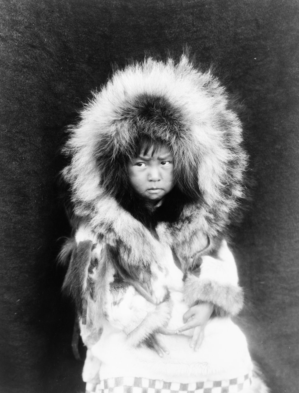 Noatak, Alaska'dan Eskimo çocuğu, 1929 dolayları (s/b fotoğraf) by Edward Sheriff Curtis