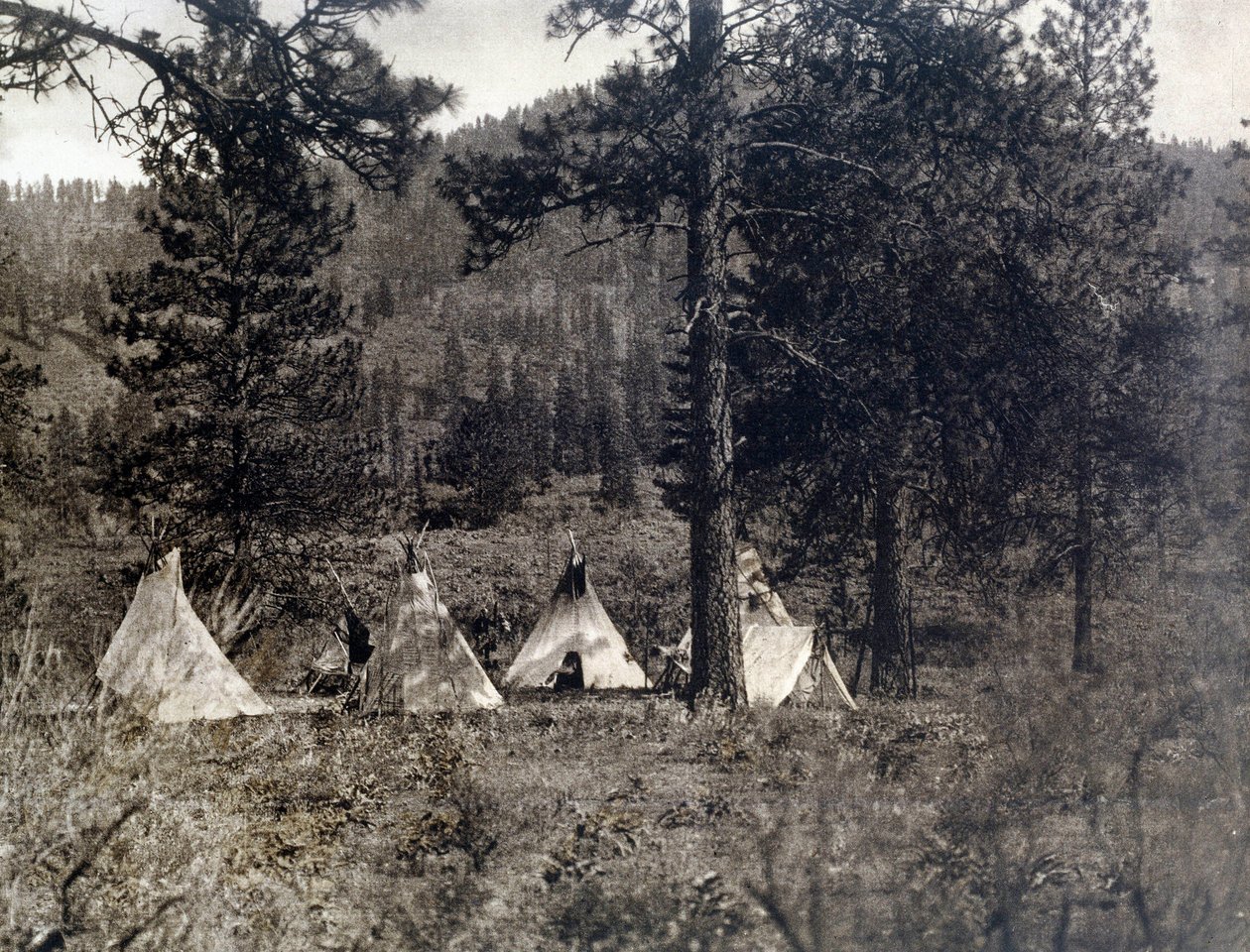 Amerika Kızılderilileri: konuşulan Kızılderililerin kampı by Edward Sheriff Curtis