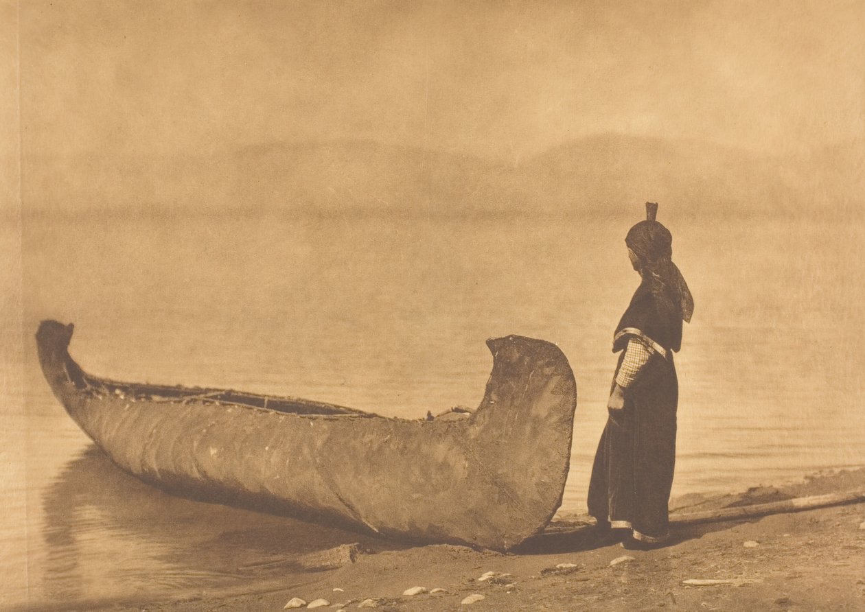 Gölün Kıyısında - Kutenai, 1910. by Edward Sheriff Curtis