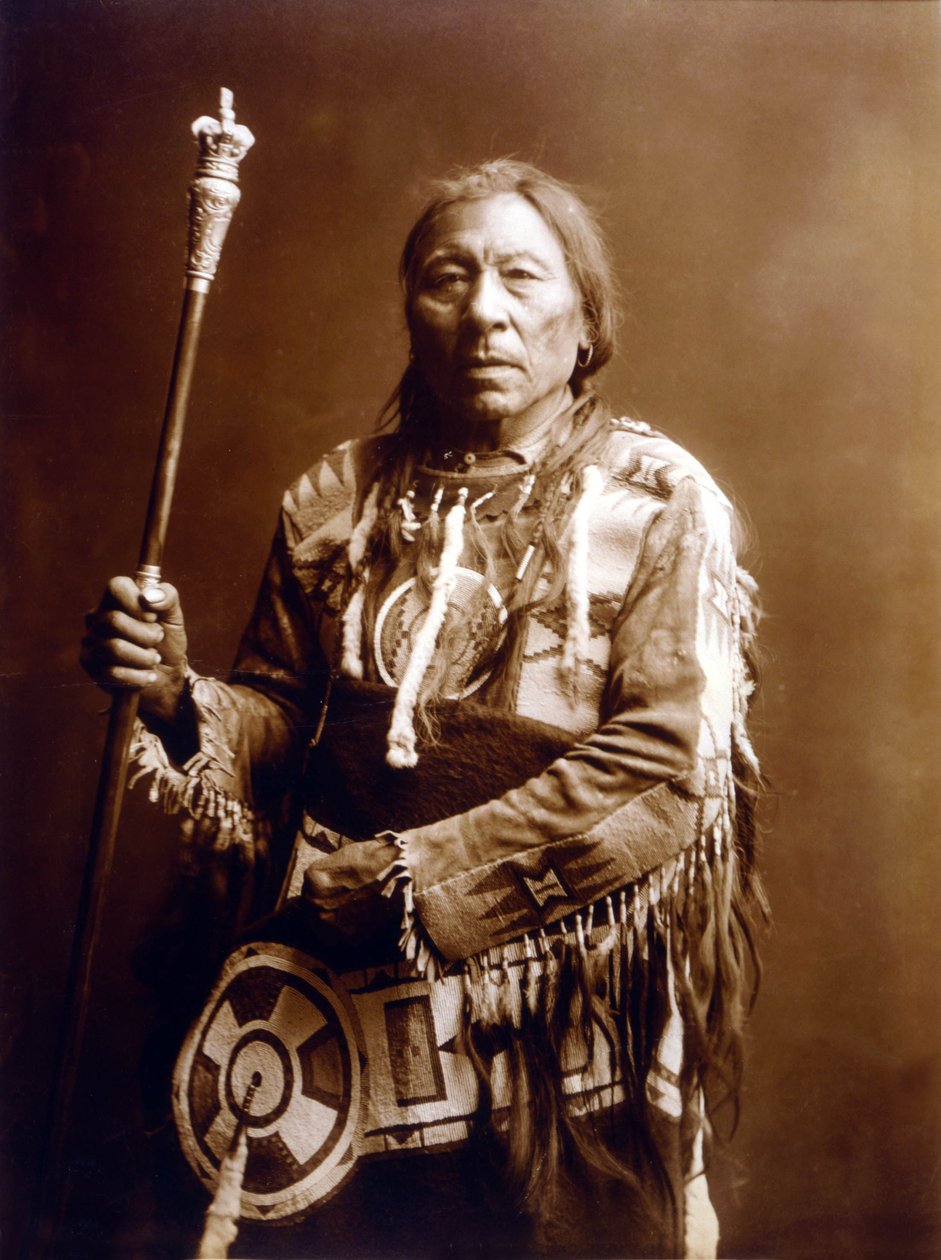 Koşan Tavşan (Aatsista-Mahkan 1833-1911), Blackfeet Indian, c. 1900, fotoğraf Edward S. Curtis by Edward Sheriff Curtis