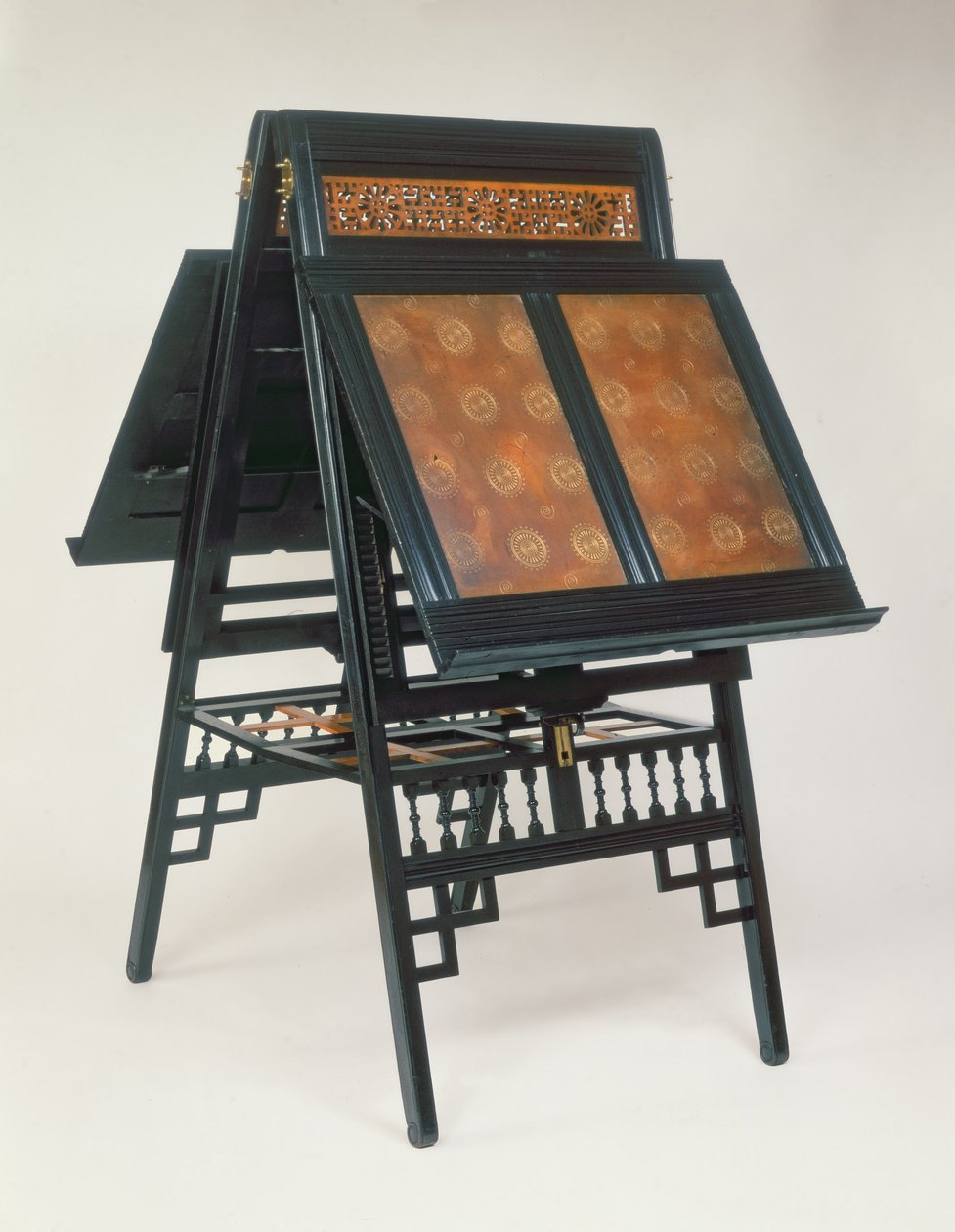 Şövale (ebonized ahşap) by Edward William Godwin