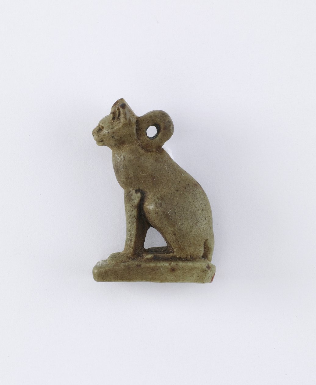 Oturan kedi, muhtemelen Geç Dönem veya Saite Dönemi, MÖ 664-525 (kil) by Egyptian