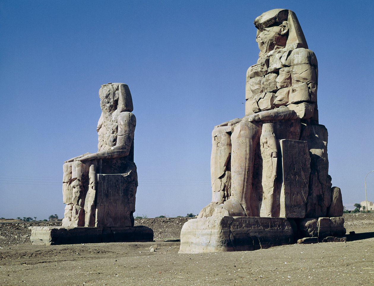 Memnon Heykeli, III. Amenhotep heykelleri, c.1375-1358 M.Ö. by Egyptian 18th Dynasty