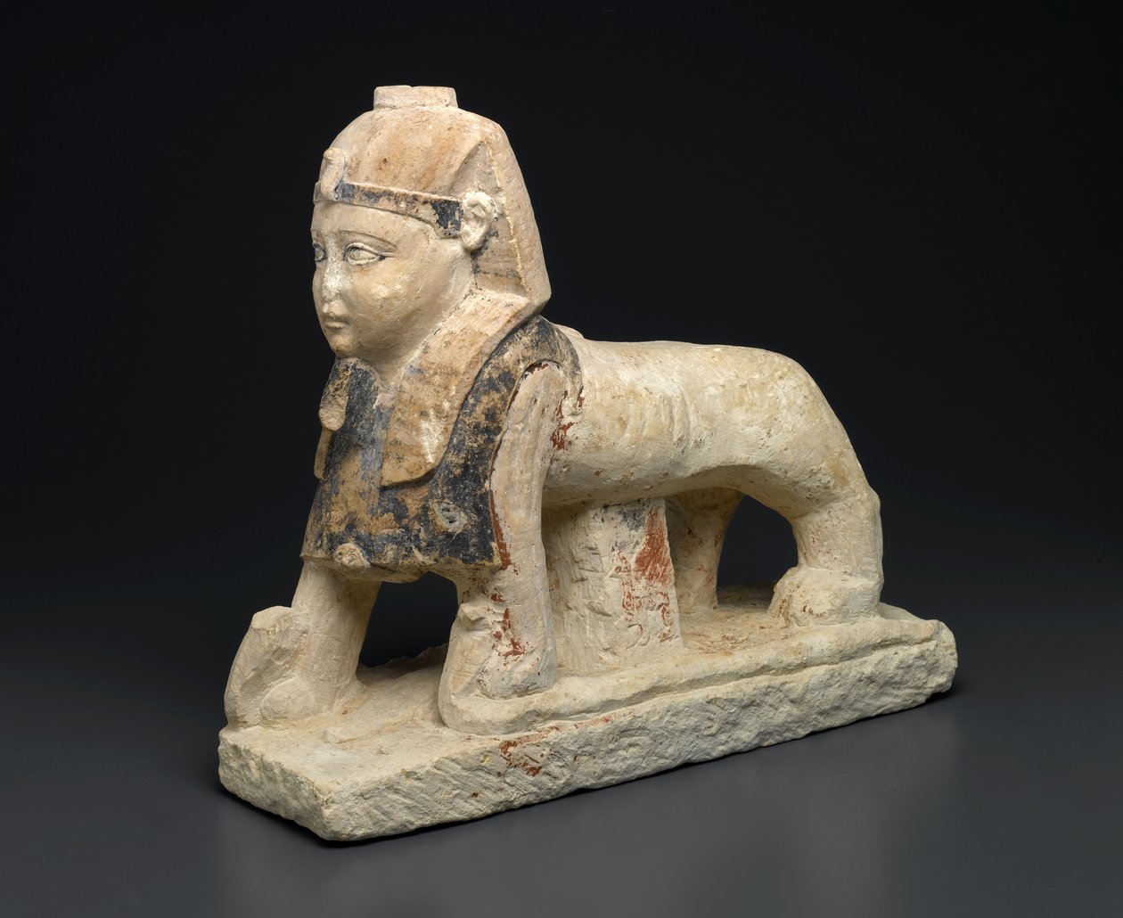 Sfenks Olarak Yılanların Üzerinde Yürüyen Tanrı Tutu (kireçtaşı) by Egyptian