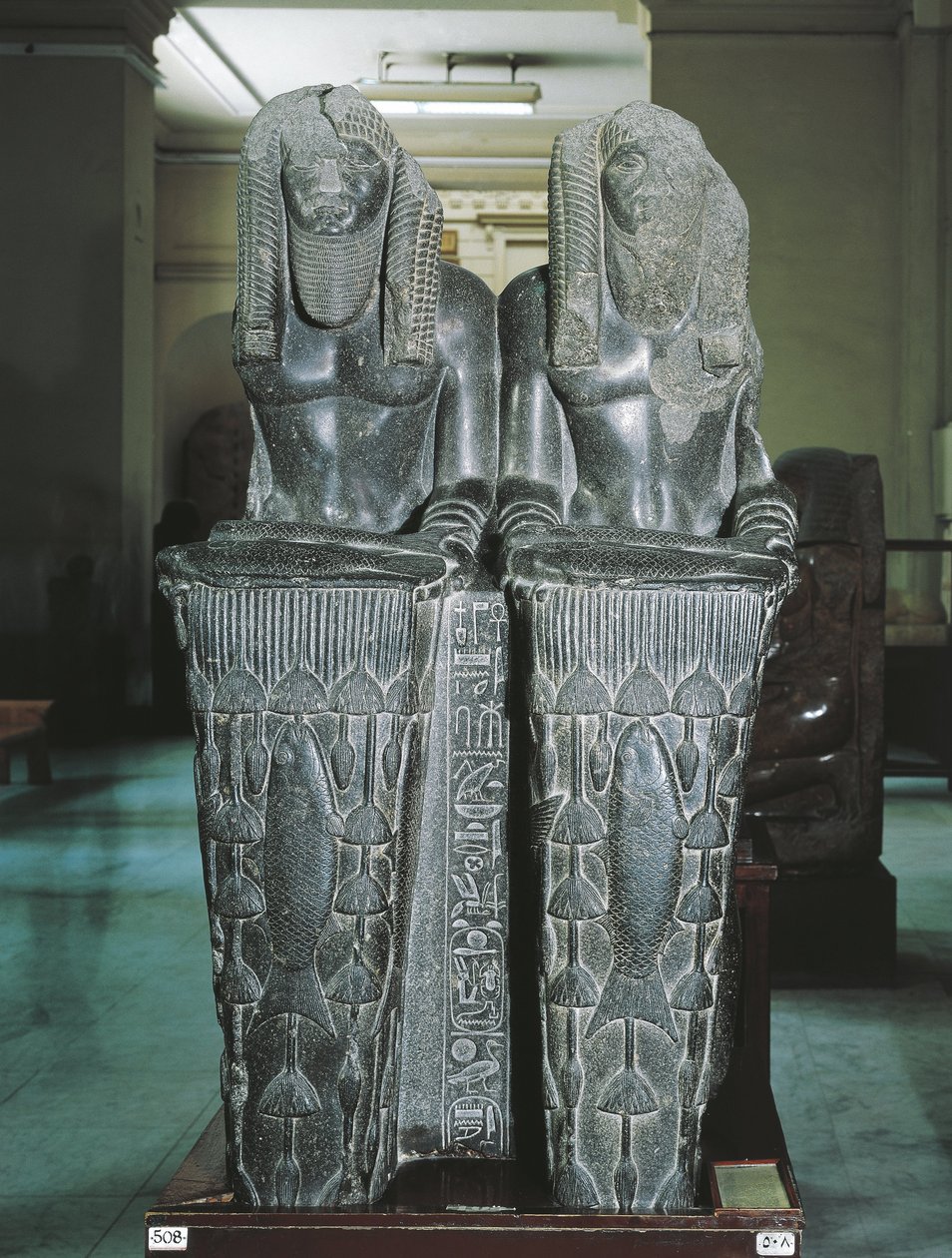 Tanis'ten Nil tanrısı olarak Amenemhat'ın çifte heykeli by Egyptian 12th Dynasty